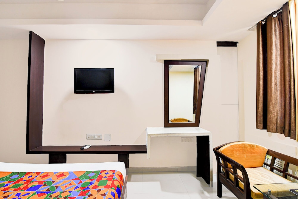 Fabhotel Park Street Inn