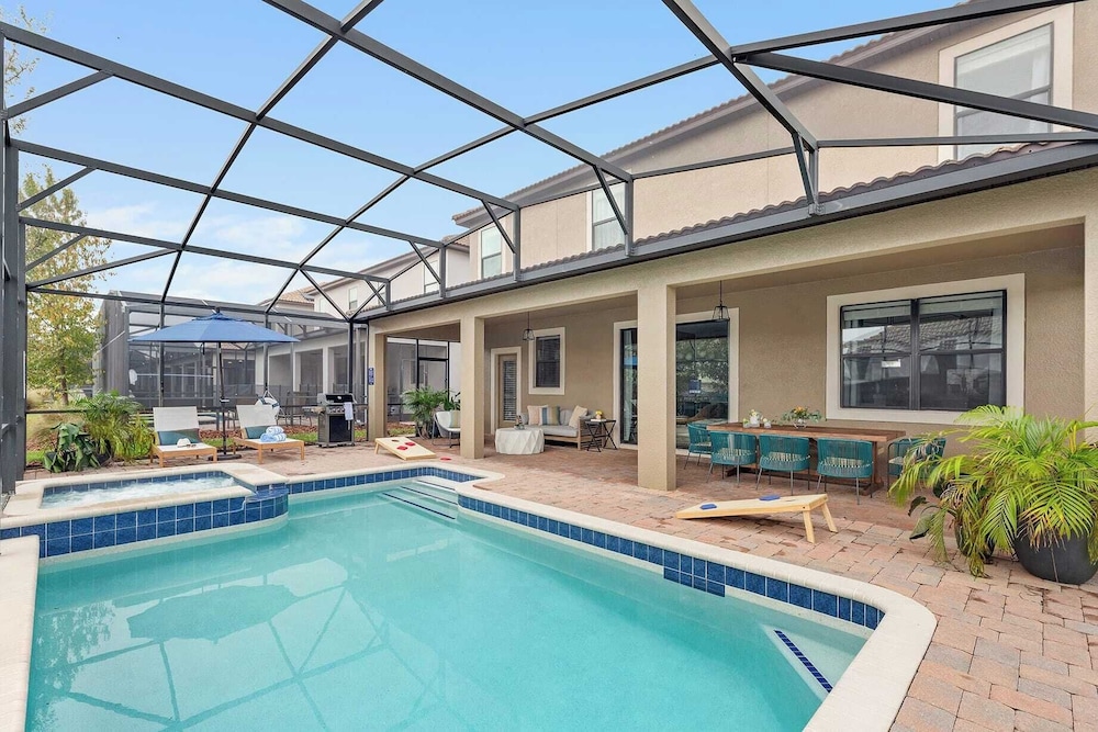 Sleeps 16! 8bdr Kid Haven w/ Pool & Arcade Orlando Resort Retreat by Avantstay