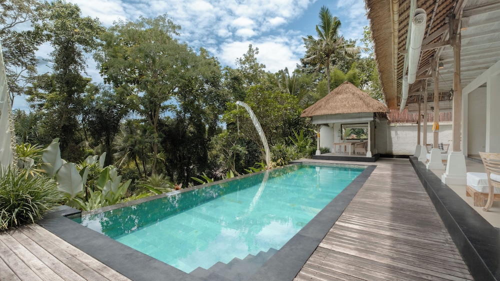 Villa Shamballa by Villa Finder