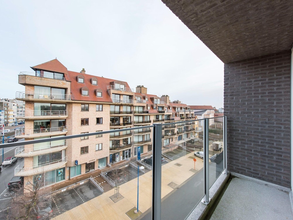 Apartment in Belgium Near Zeedijk Beach