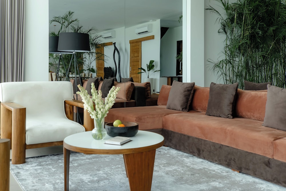 AMO Residences