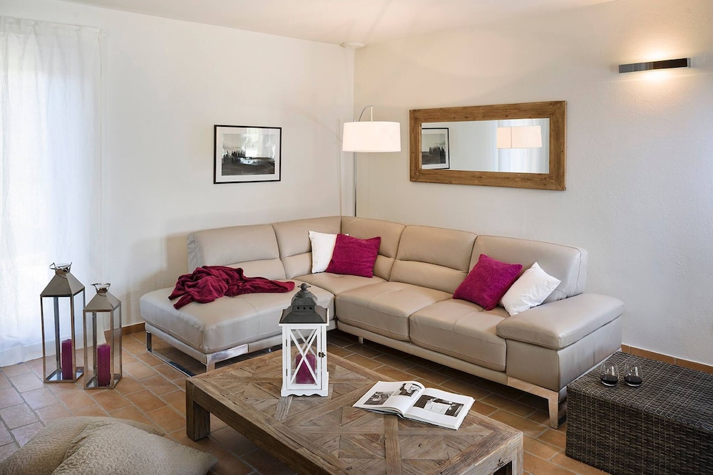 Villa Elettra 12 2 by Marche Holiday Villas