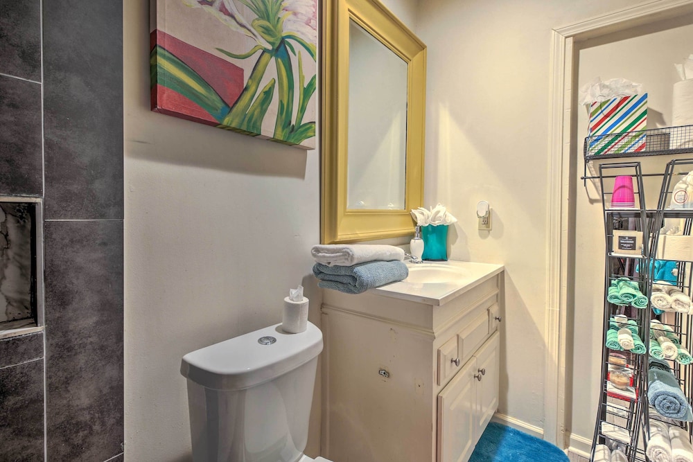 Atlanta Vacations - Vibrant Studio, 8 Mi to Stone Mountain Park! - Property Image 3