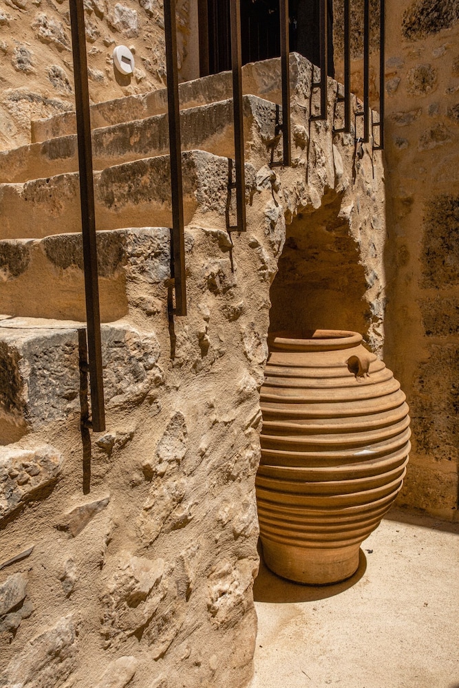 Pyrgos Towers