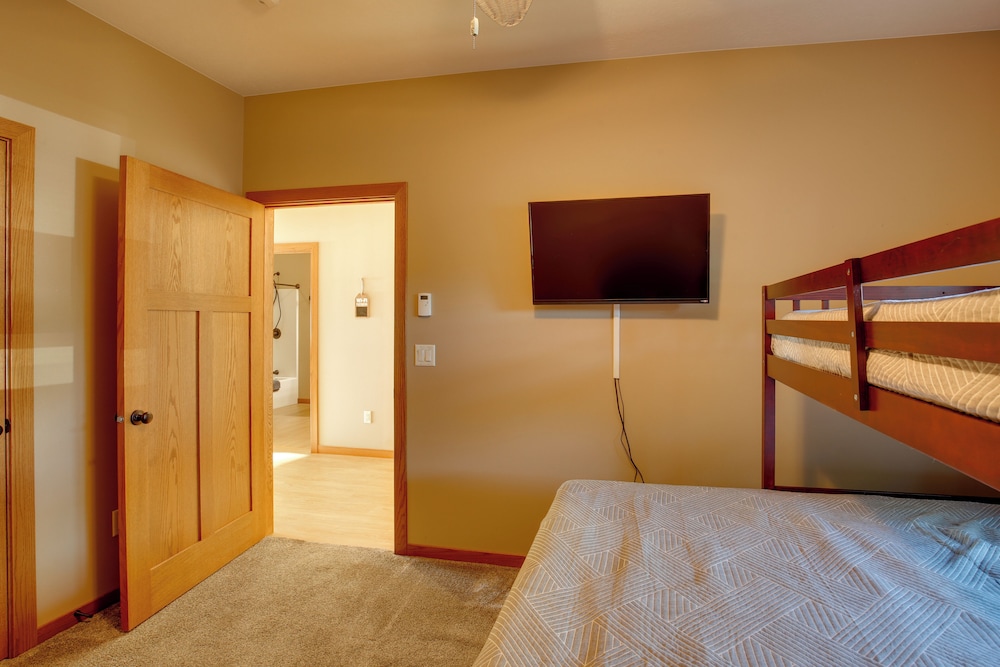Dog-friendly! Silver Lake Escape Near Boat Ramp