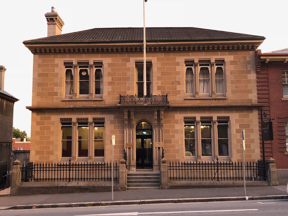 The Macquarie Hotel