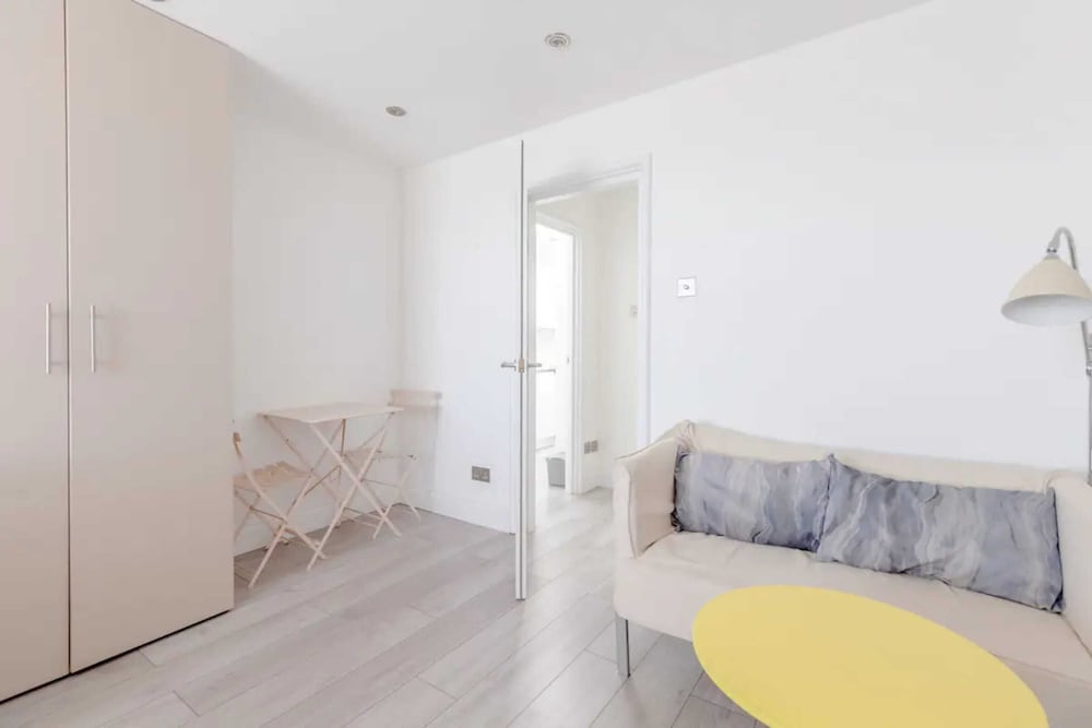 Studio Flat With Views of Lord's Cricket Ground