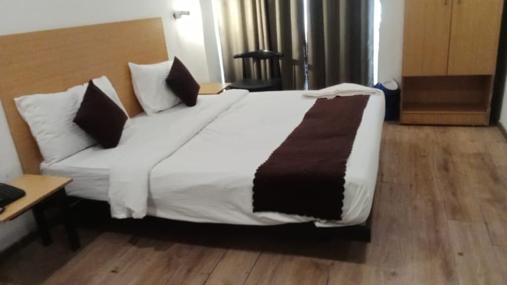 Hotel Royal Address