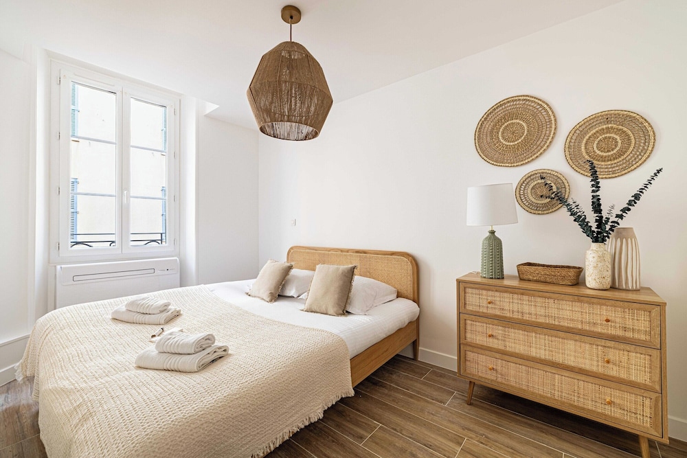 Beautiful T2 in the Heart of Suquet - 5min Beach view 4