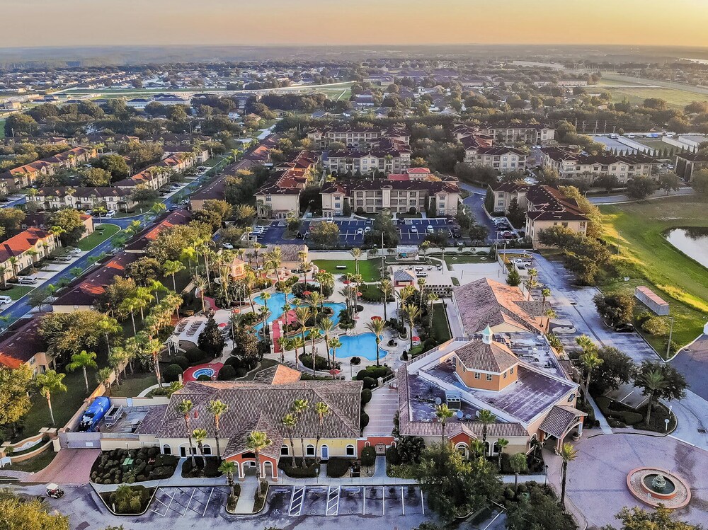 Sunrise on Capri at Regal Palms