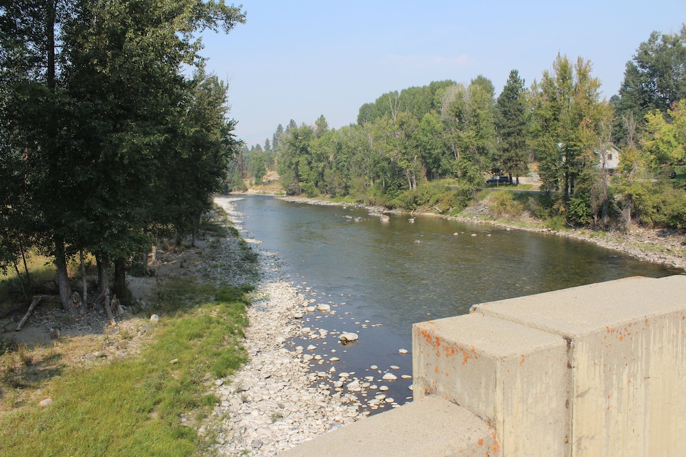 Methow River Lodge & Cabins