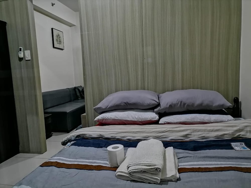 Cozy Urban Apartment in Pasay City