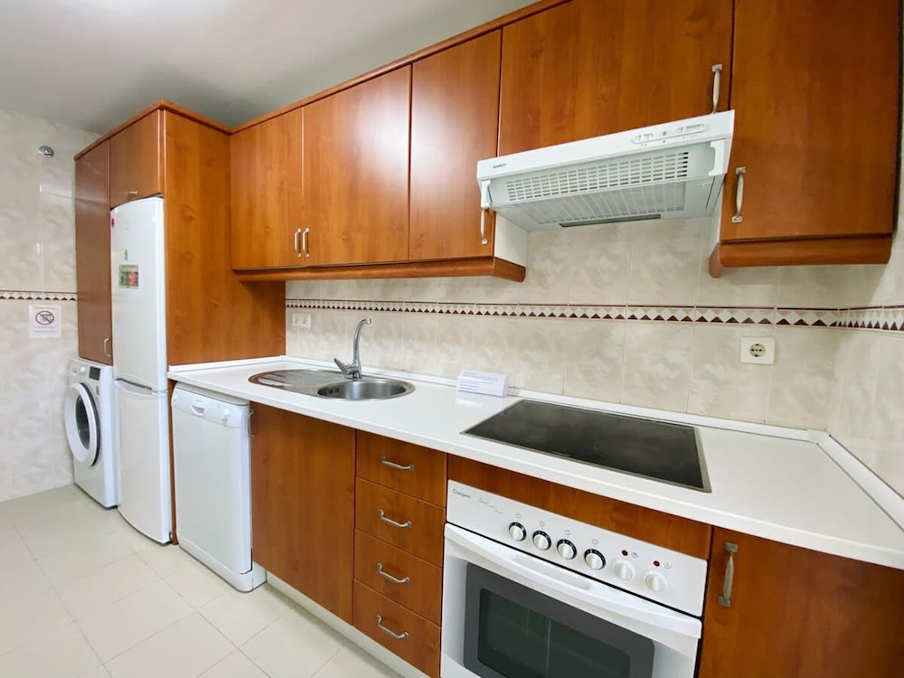 2 Bedroom Close to the Pool F-4