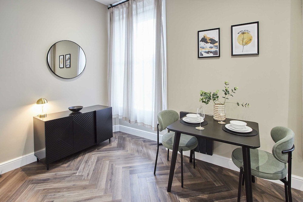 Host Stay Apartment 4 Upton House