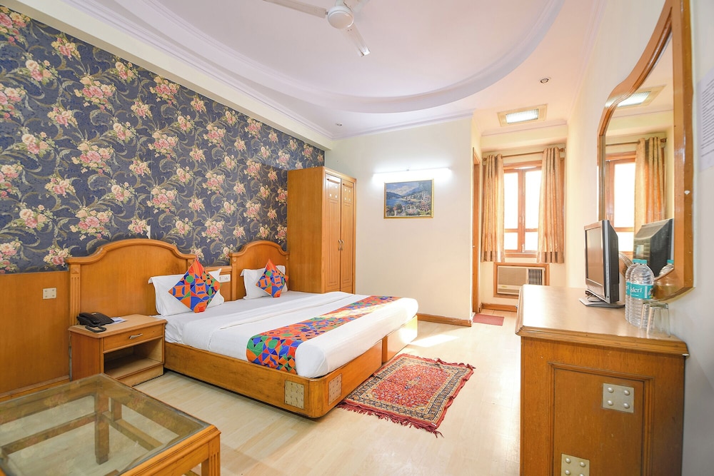 Fabhotel Kochar Continental