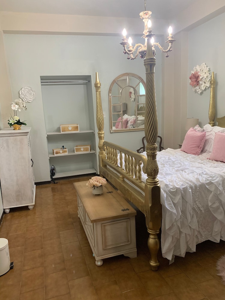 Casa Of Essence