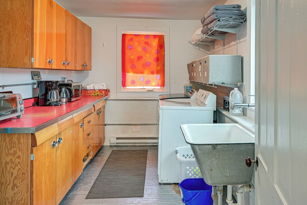 Historic Home Near Main Street Buena Vista!