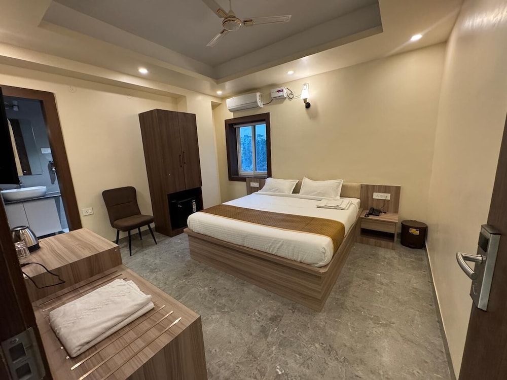 HOTEL JASRAJ INN