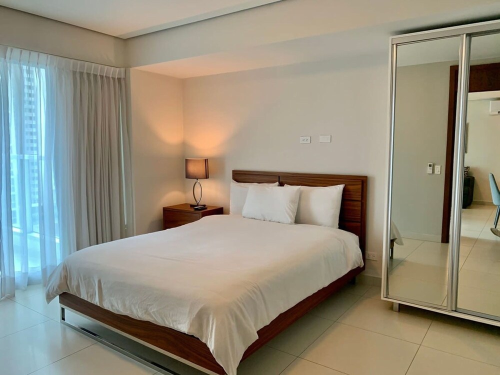 Silver View Park I 2 Bedroom Apt in Costa del Este