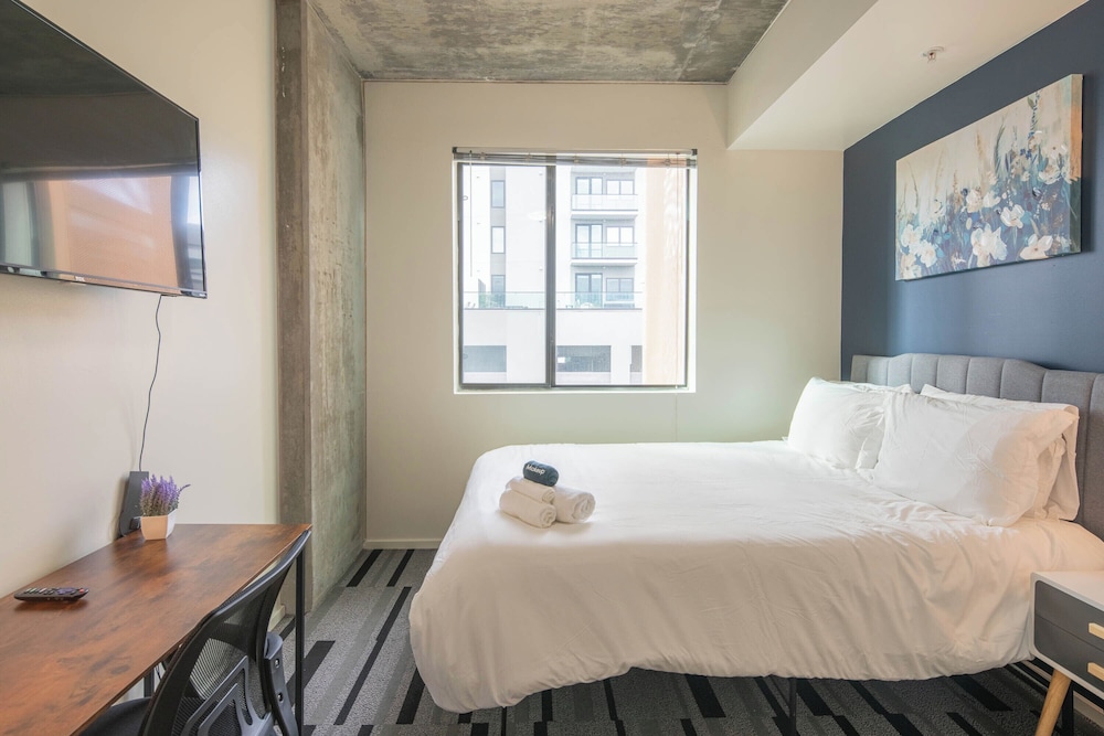 ROVE LIVING/KL - Roosevelt Point