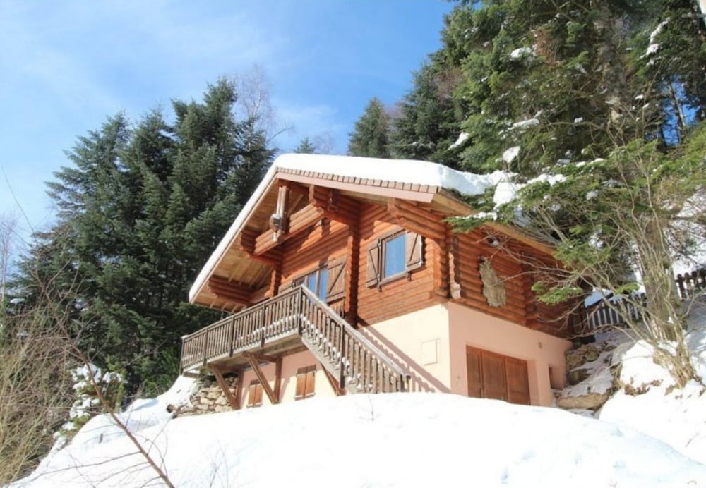 Chalet in La Bresse With Hot Tub & Mountain Views