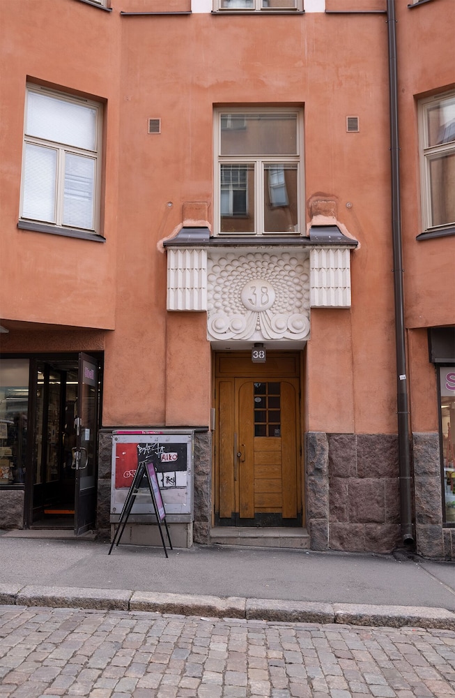 Charming 1BR City apartment in Yrjönkatu view 3