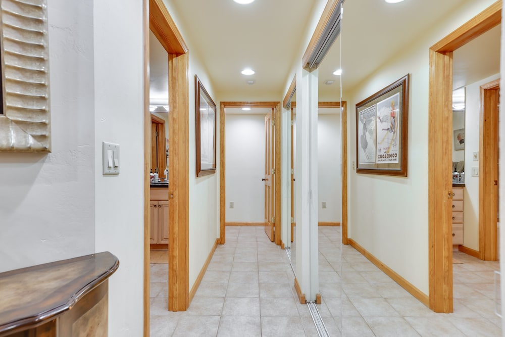 Condo Near Golf Club 2 Mi to Vail Ski Resort! - Property Image 11