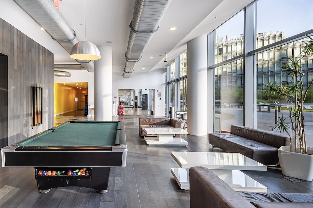 Forte Select by Rove Travel 2BR Midtown West Apt