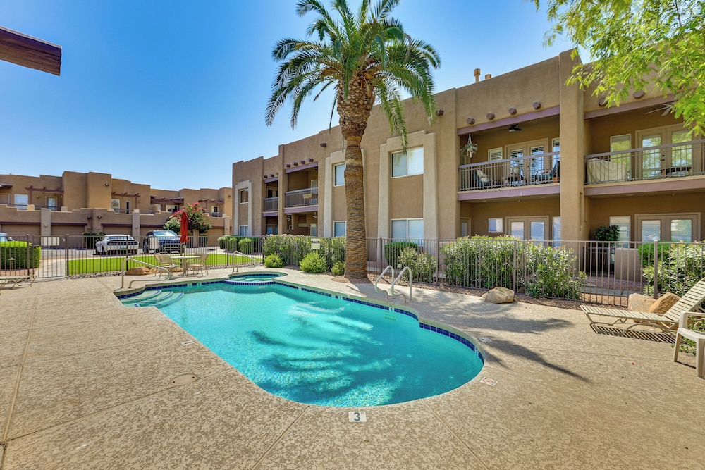 Golf Getaway 1 Mi to Old Town: Pueblo Verde Condo!