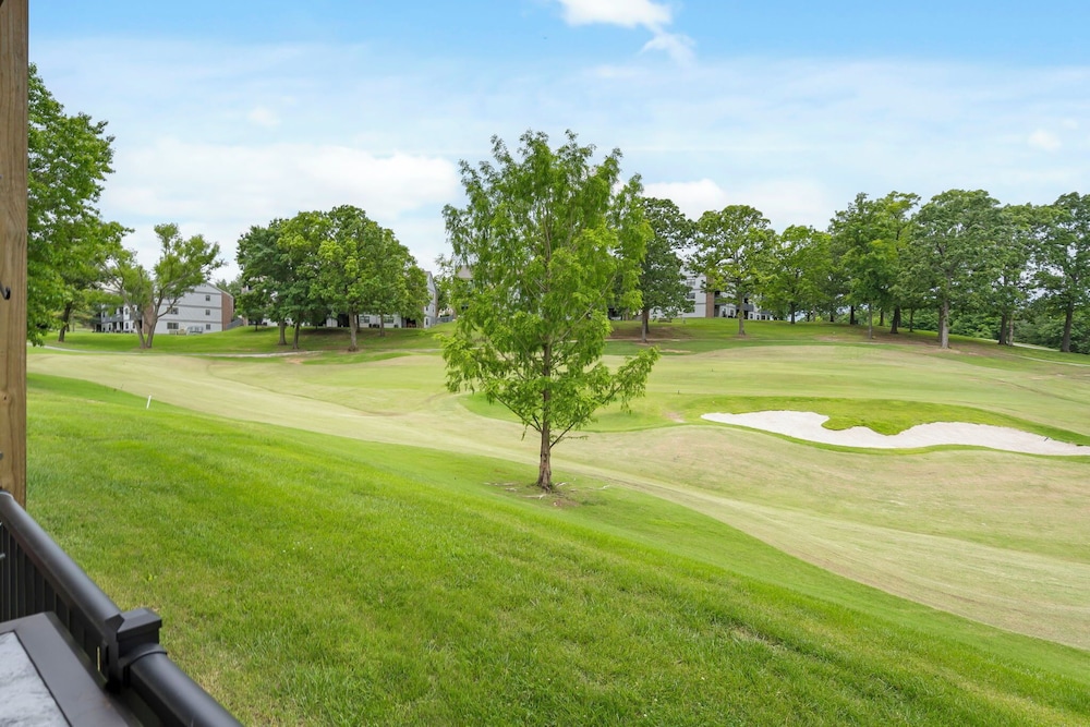Greenside Retreat - Pointe Royale
