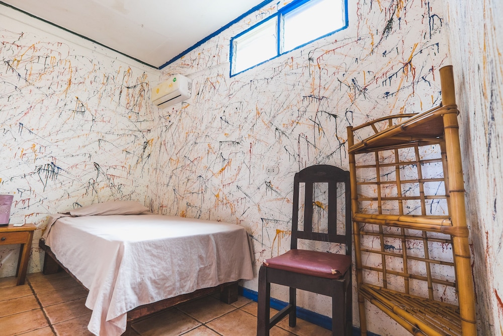 Pura Vida Hostel