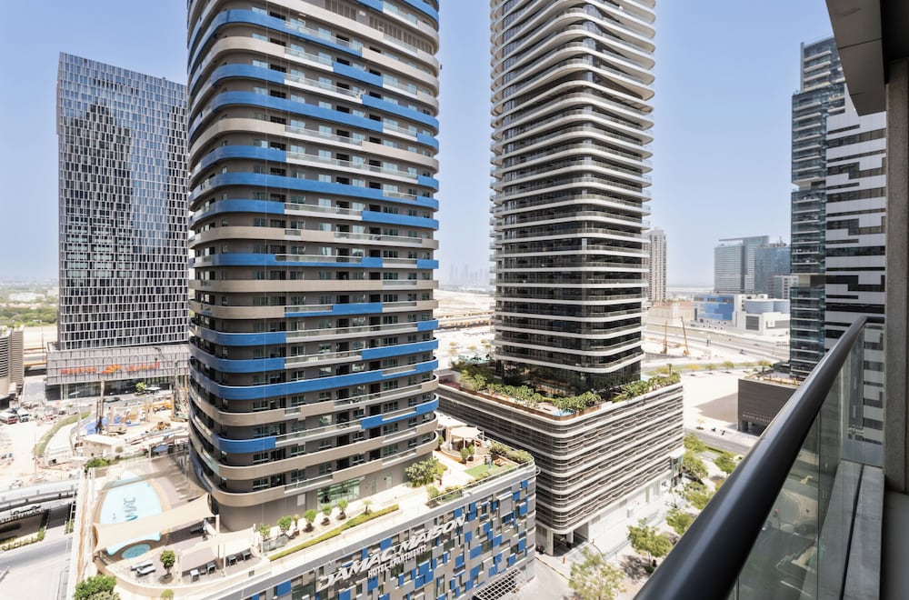 Nasma Holiday Homes - Dunya Tower — Dubai