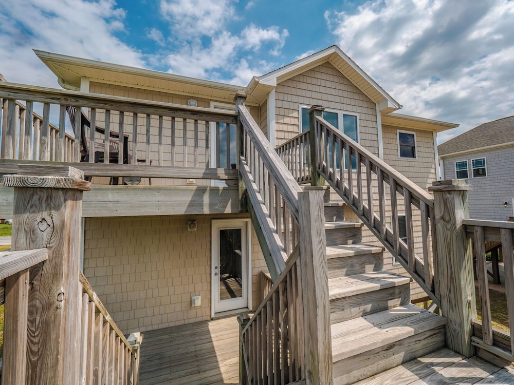 Pelican Palms by Topsail Realty