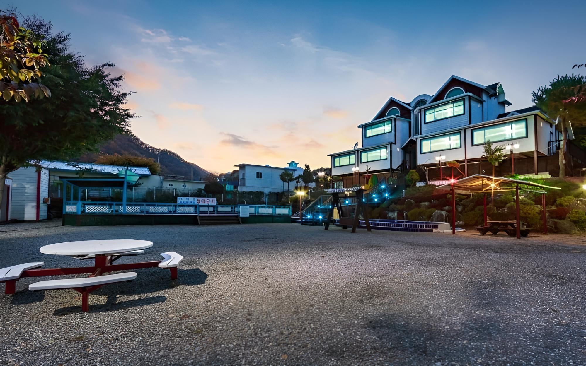 Gapyeong Rich House Pension