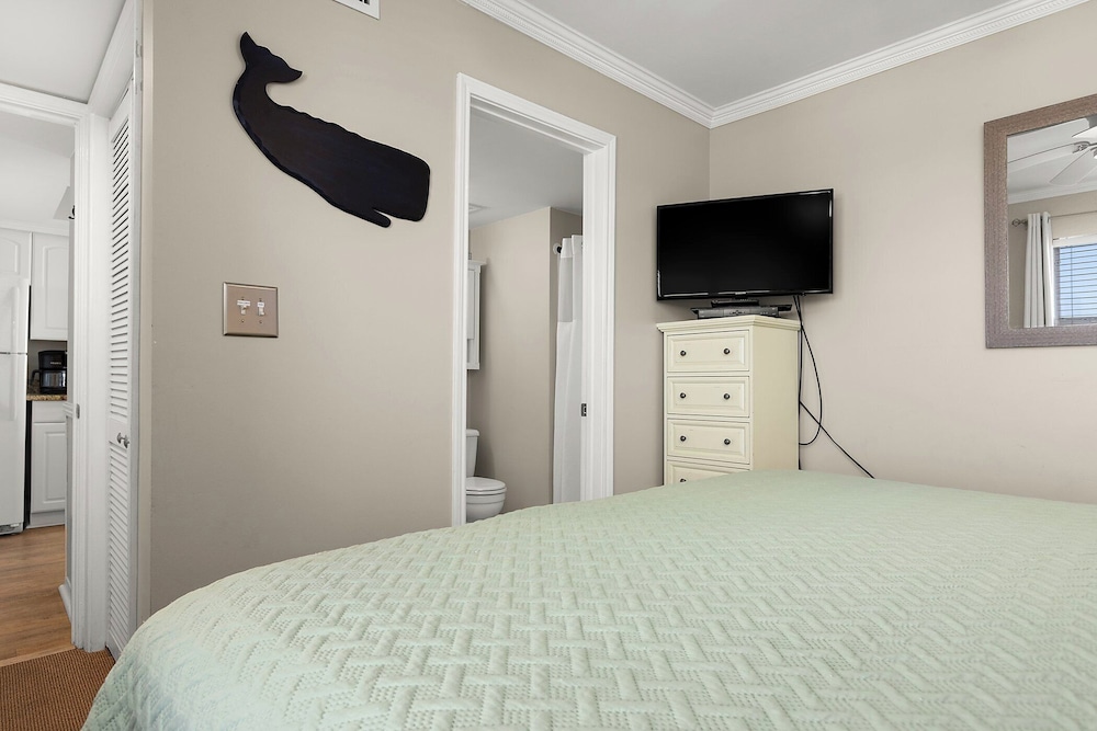 Surfside Shores by Southern Vacation Rentals