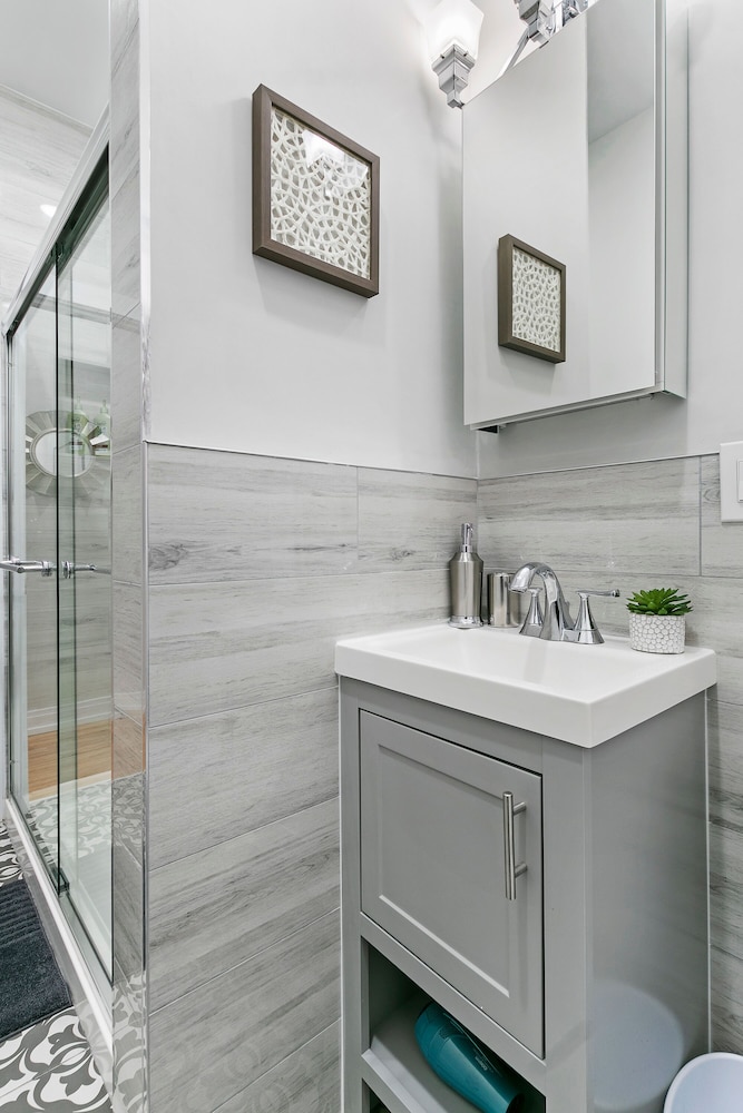 Stylish Studio - Barry S1