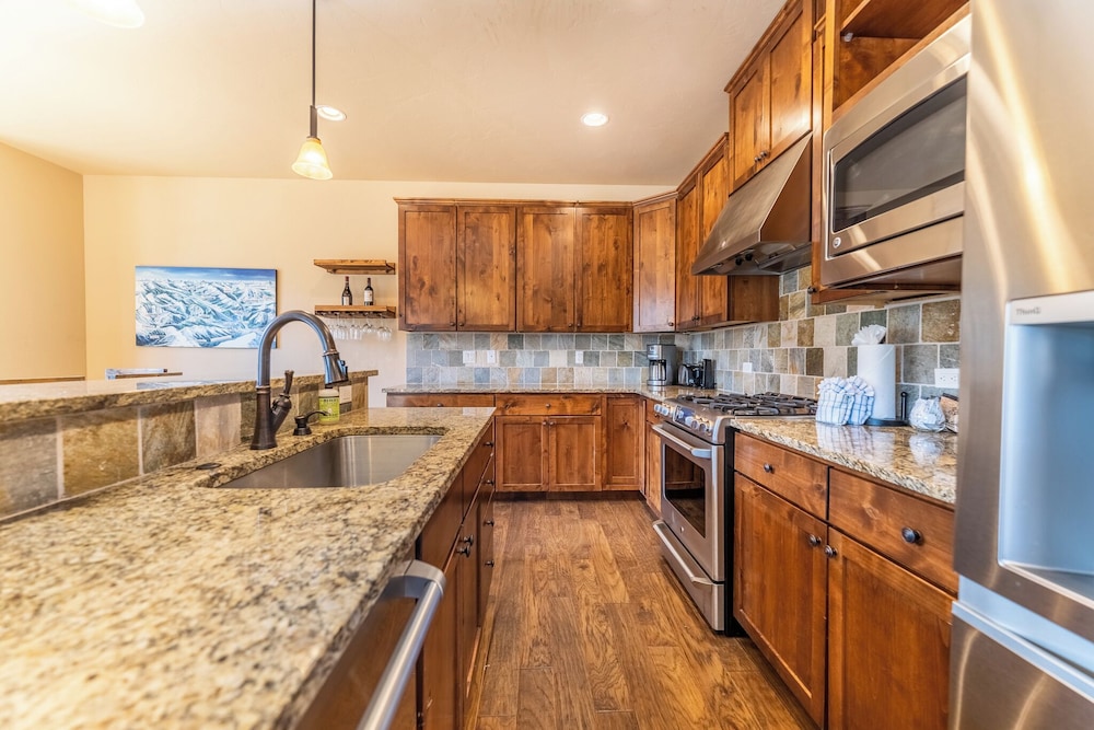 223 Caravelle Drive