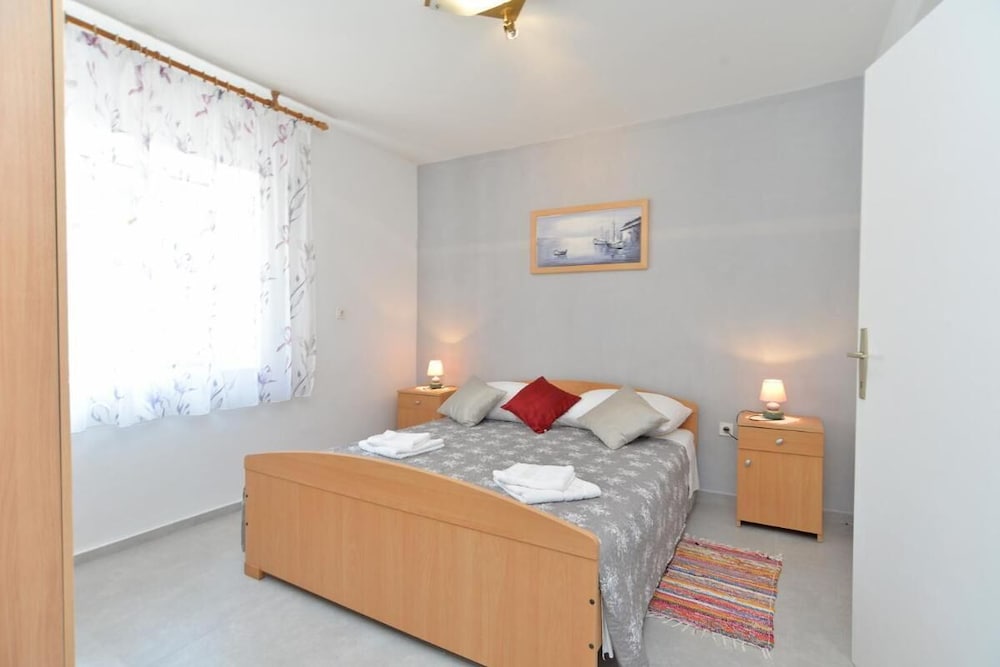 Welcoming Apartment With Garden