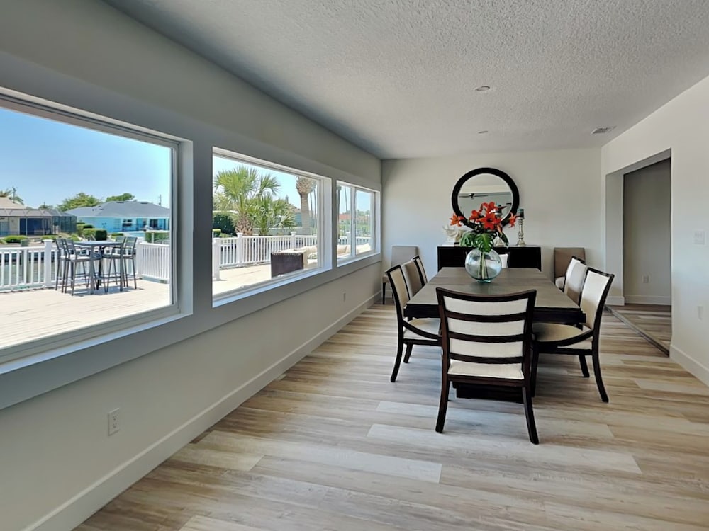 Dolphin View Oasis by Distinctive Beach Rentals