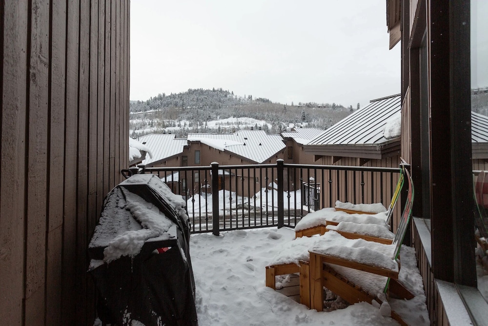 Pinnacle at Deer Valley Resort - Four Bedroom Condo with Hot Tub #1263 4 Condo