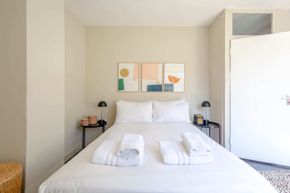 Lovely 2BD House With Garden - Islington