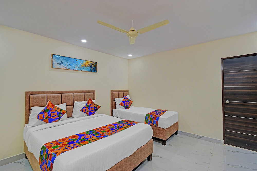 Fabhotel Srikara Grand Luxury Rooms