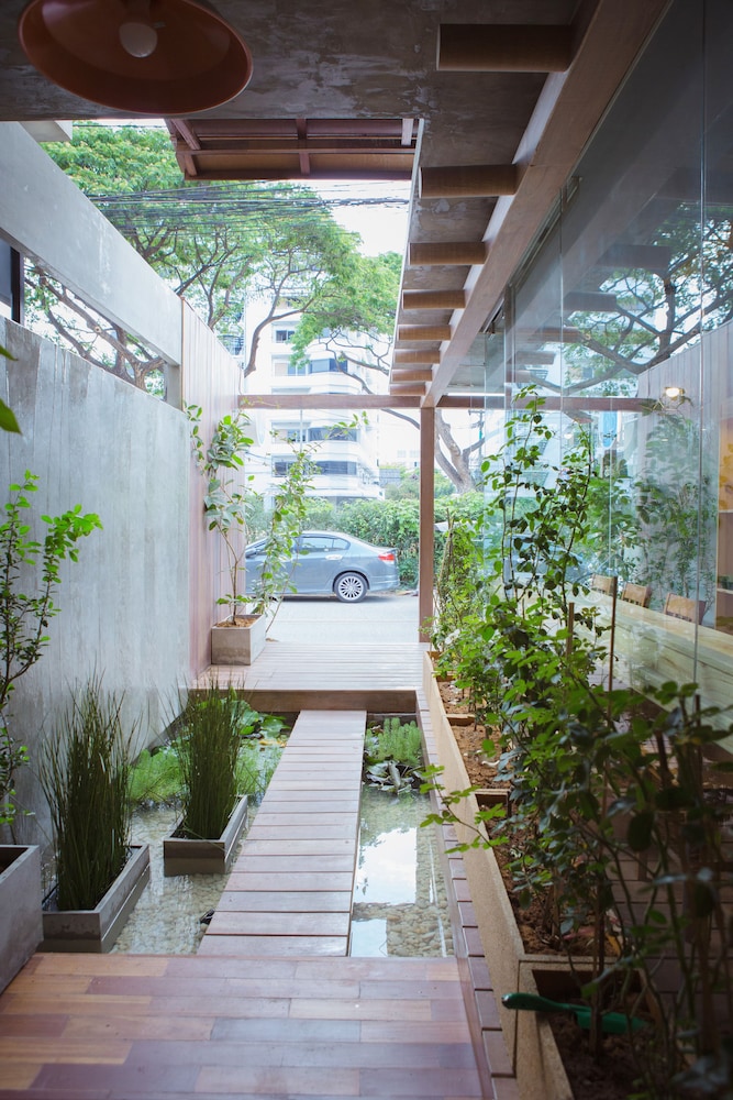 Baan Mek Hostel