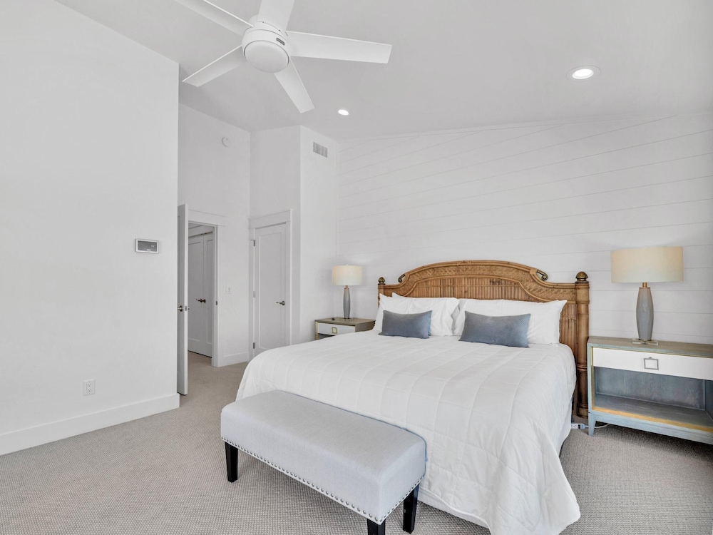 Blue Mountain Beach Villas 5A