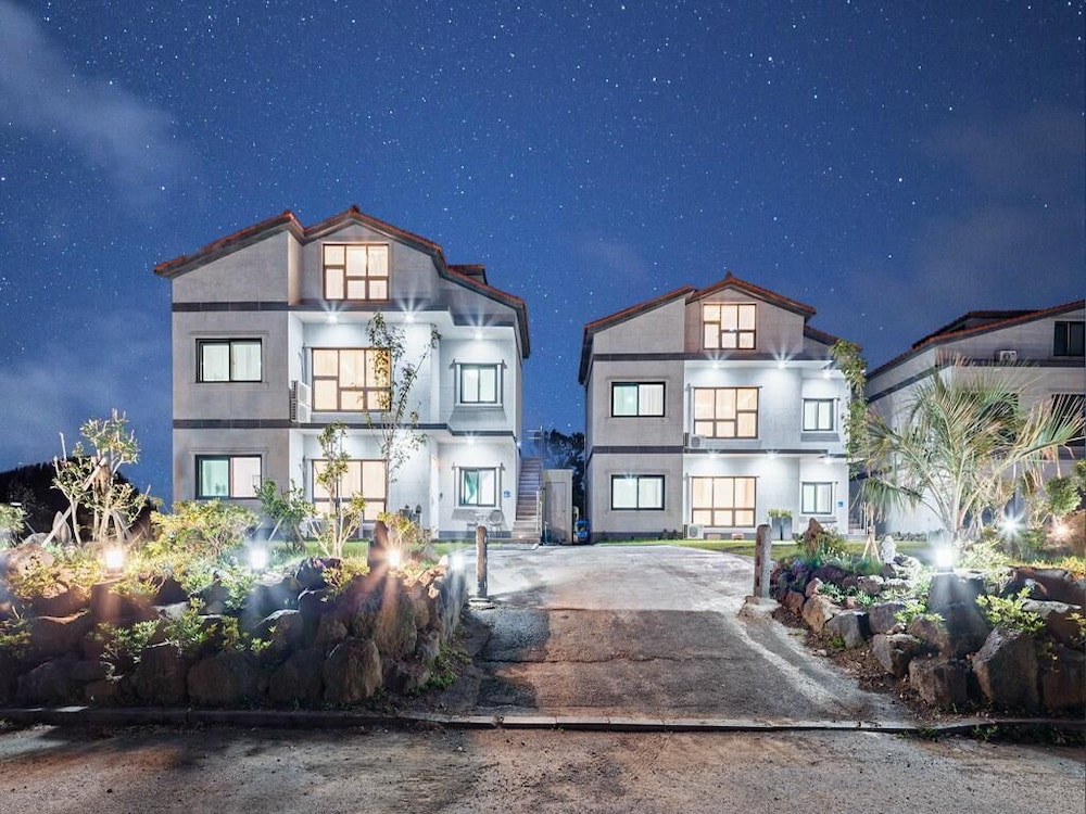 Jeju Pelong Pension view 3