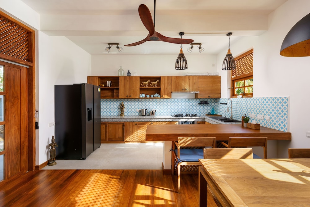 Kandakuliya Sunrise Beach Villas