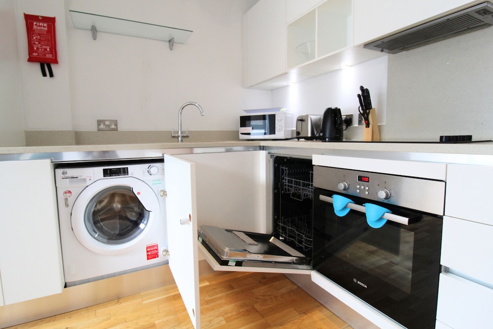 London Bridge – Tooley St by Viridian Apartments