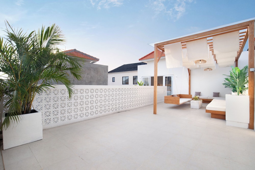 Villa Bora Berawa