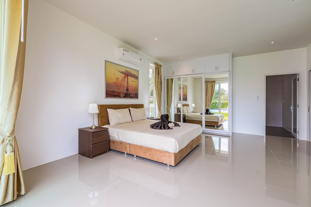 Amazing 6 Bedroom Pool Villa ED60 view 5