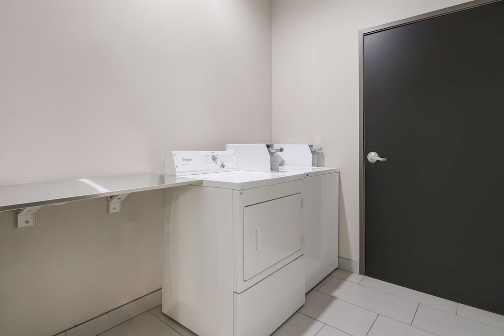 Best Western NSU Inn - Property Image 7